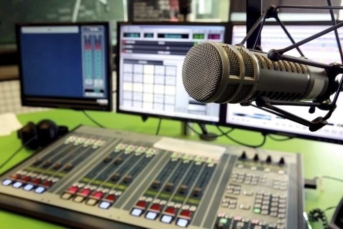 Bet Fratello Radio Gradacac Online Kako govoriti na radiju radio livno
